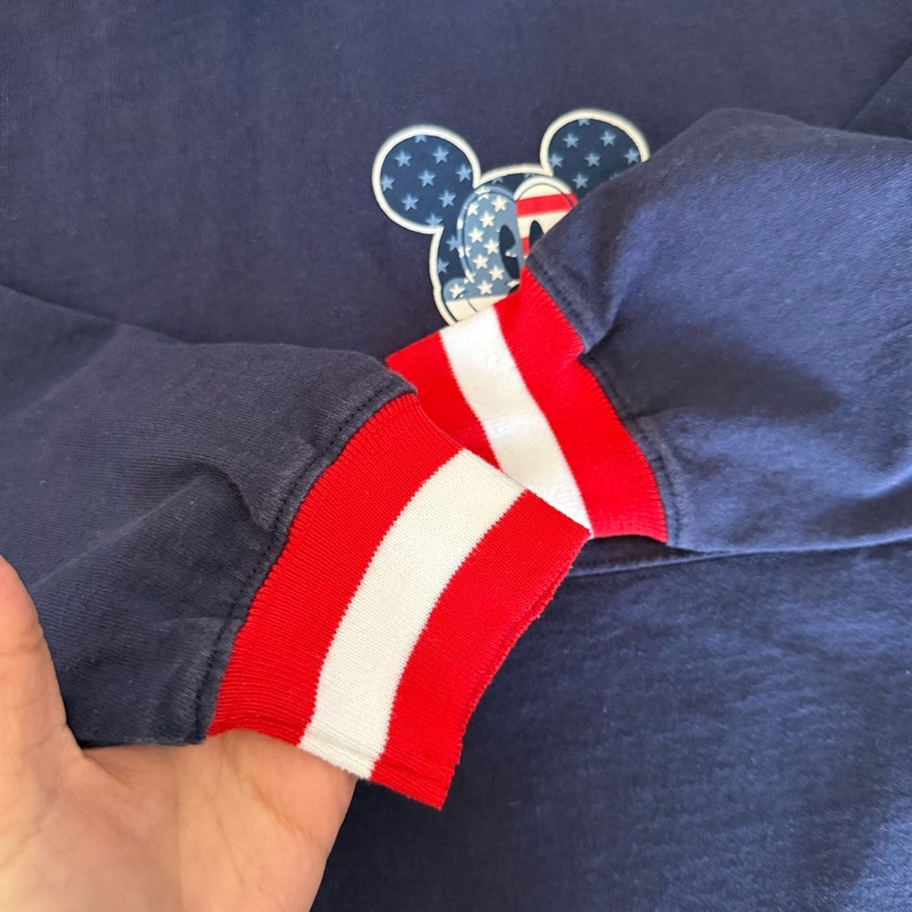 Walt Disney World Small Spirit Jersey USA Flag Americana Navy Patriotic - Picture 3 of 7